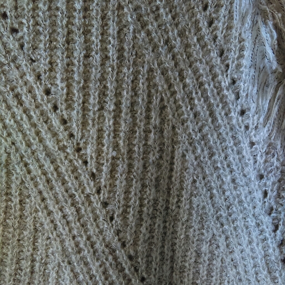 John + Jenn Fringe Knit Grey Sweater Size Small - Picture 7 of 10